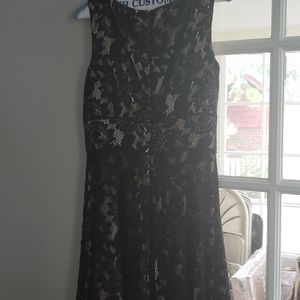 Tahari size 6 NBW classy cocktail dress